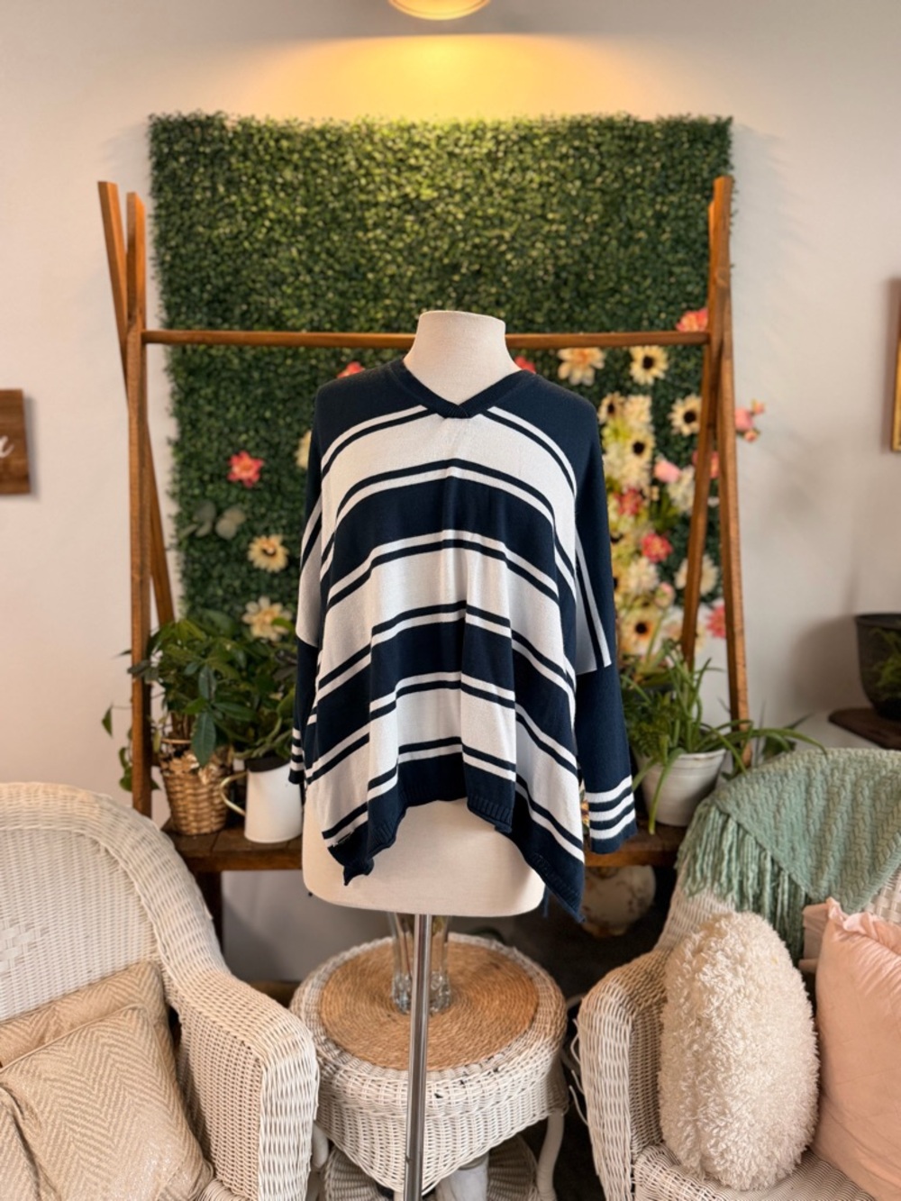 # Mersea Striped V-Neck Pullover Sweater - Navy & White